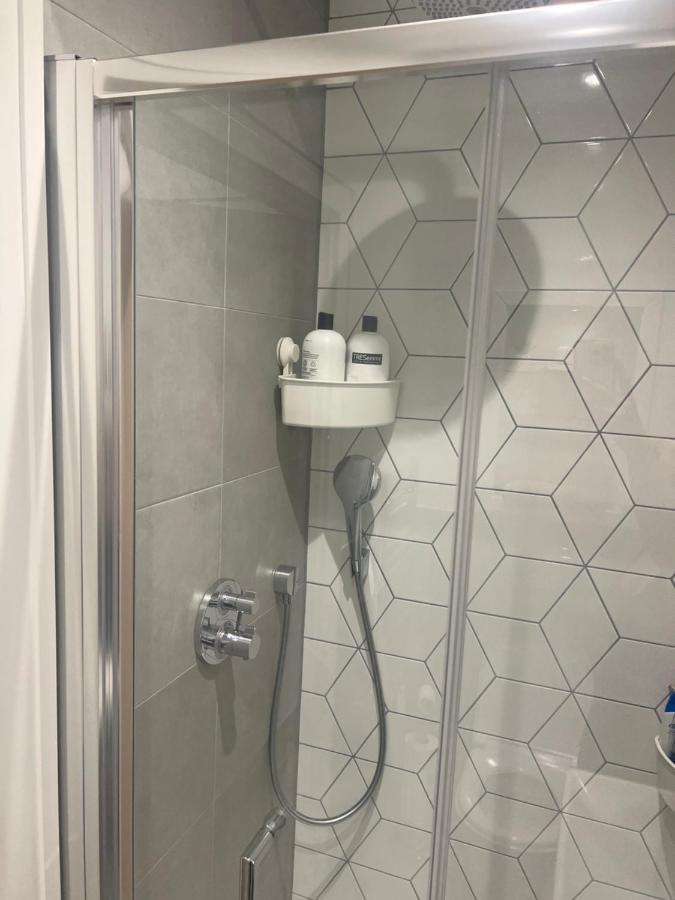 London Heathrow Airport Apartment Voyager House Terminal 12345 - Ev Electric And Parking Available Hillingdon Eksteriør bilde