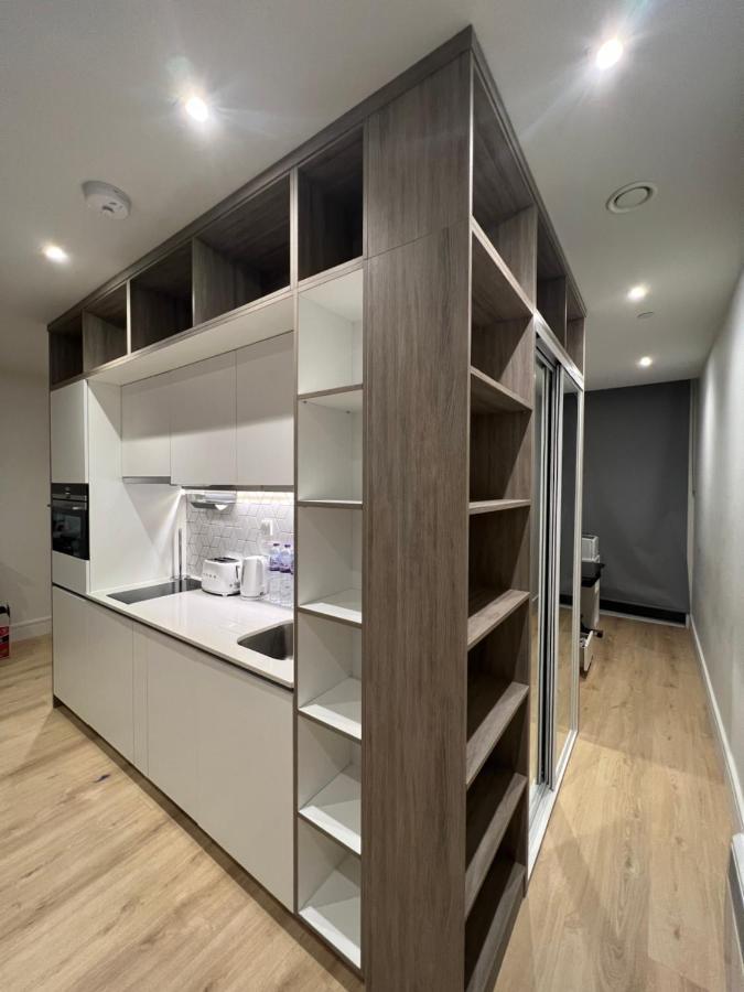London Heathrow Airport Apartment Voyager House Terminal 12345 - Ev Electric And Parking Available Hillingdon Eksteriør bilde