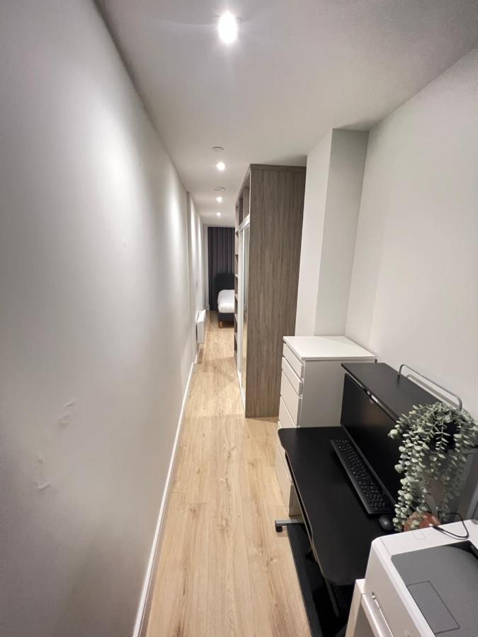 London Heathrow Airport Apartment Voyager House Terminal 12345 - Ev Electric And Parking Available Hillingdon Eksteriør bilde