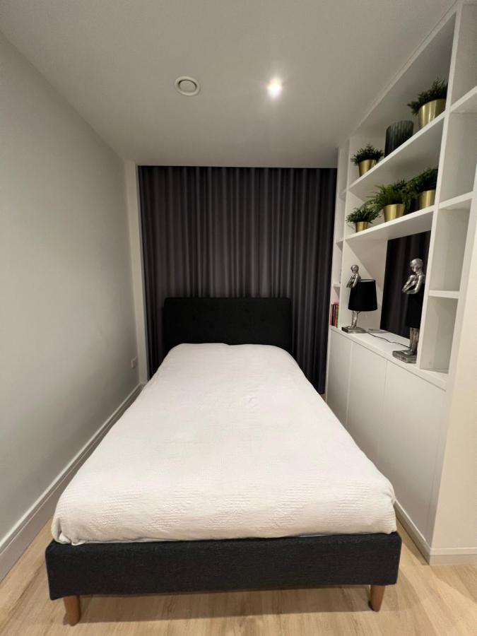 London Heathrow Airport Apartment Voyager House Terminal 12345 - Ev Electric And Parking Available Hillingdon Eksteriør bilde