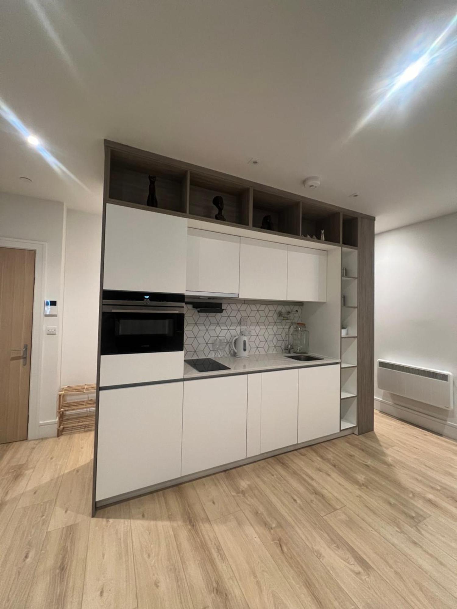 London Heathrow Airport Apartment Voyager House Terminal 12345 - Ev Electric And Parking Available Hillingdon Eksteriør bilde