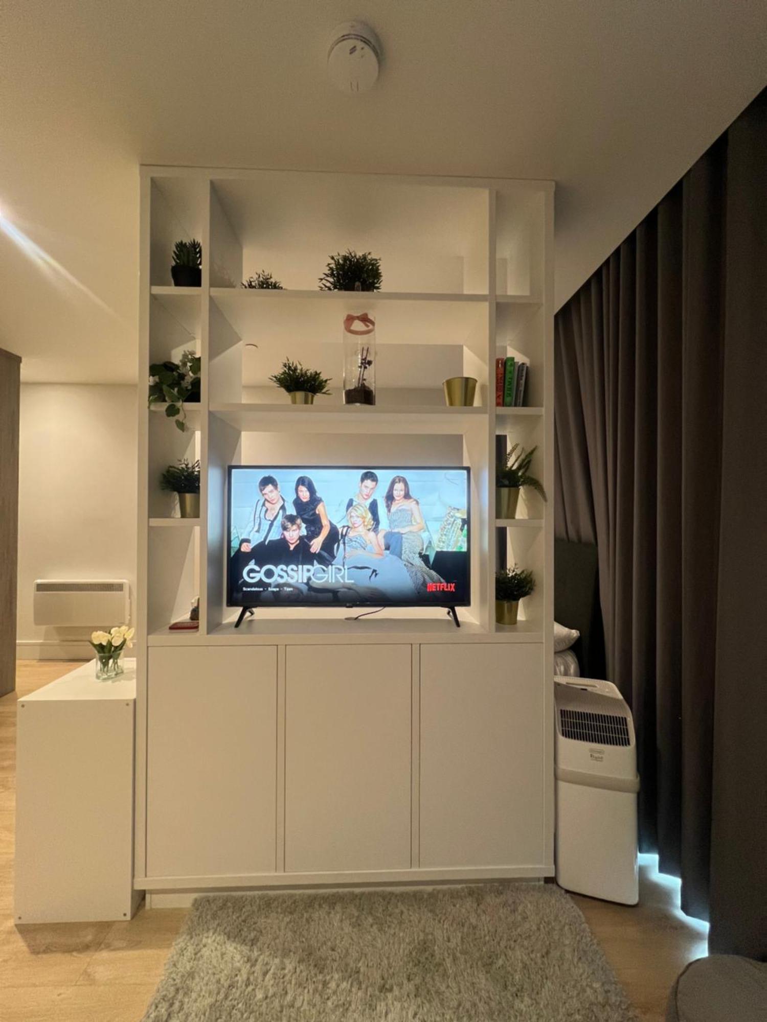 London Heathrow Airport Apartment Voyager House Terminal 12345 - Ev Electric And Parking Available Hillingdon Eksteriør bilde